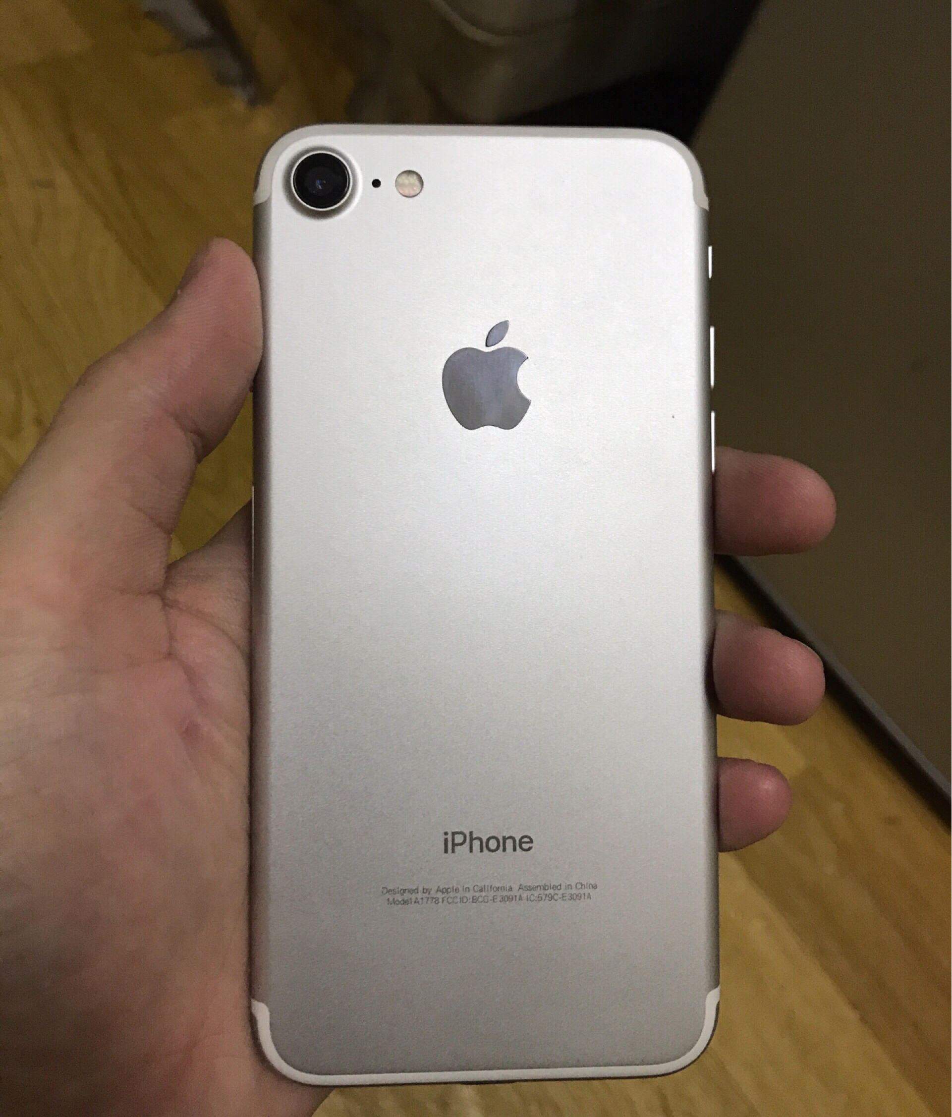 科技 正文  iphone7是苹果16年在秋季发布会上发布的,到现在已经一年