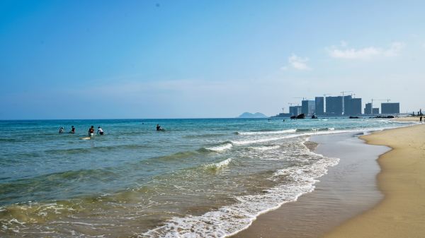 万宁日月湾,海南冲浪首选地