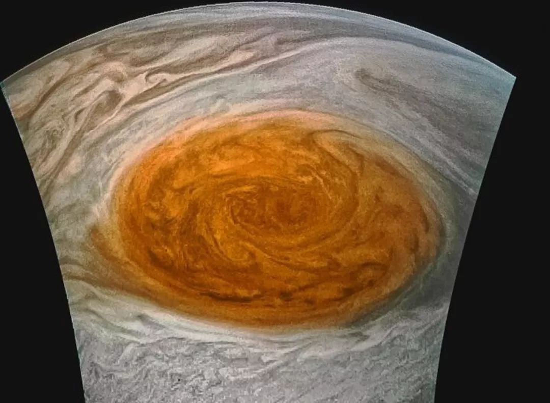 哈勃望远镜2015年1月19日拍摄的木星照片,展示了不断萎缩的大红斑.