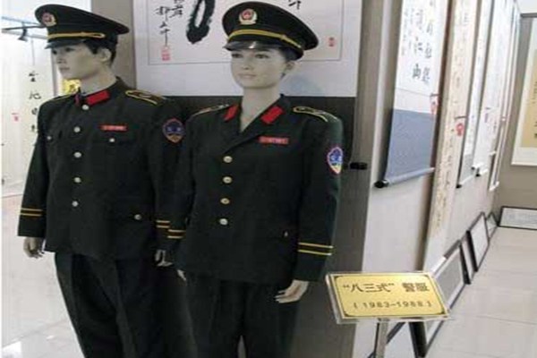 中国警察服装的变迁历史