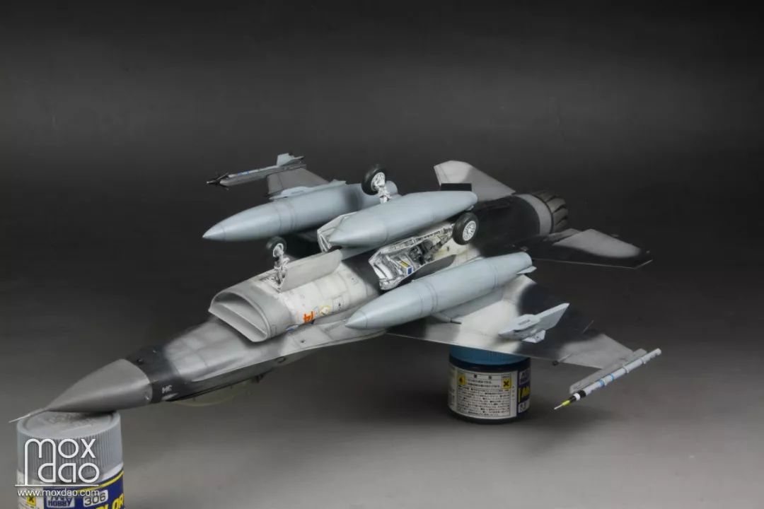 田宫1/48 f-16c 假想敌涂装 | 模型作品