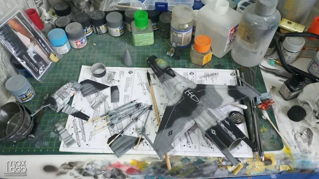 田宫1/48 f-16c 假想敌涂装 | 模型作品