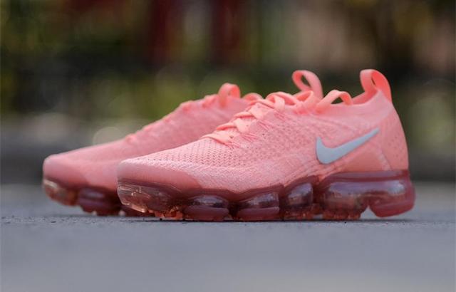 盘点今年女生的nike粉色球鞋!"air vapormax epic r