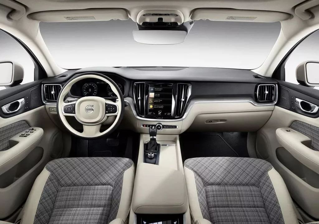 【海外新车】2019款volvo v60