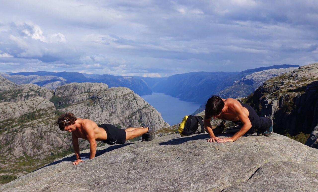 挪威布道石,世界上最危险的悬崖,你敢去吗