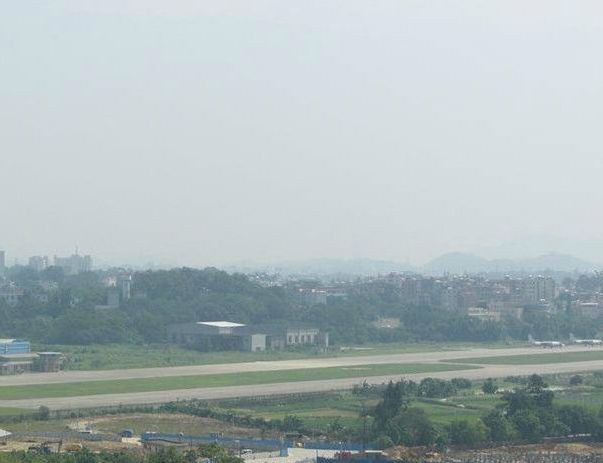 2017年9月,南部战区空军与省政府签订了空军岑村机场迁建工作框架