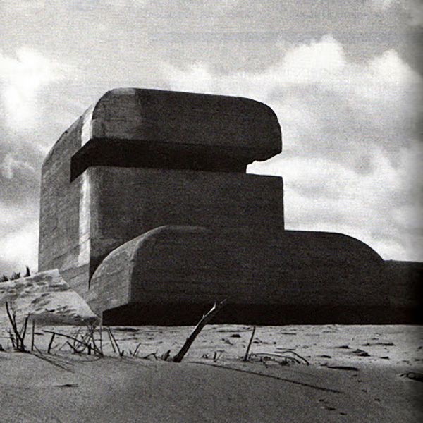 图2,纳粹德国在大西洋沿岸修建的碉堡.图片来源:网络