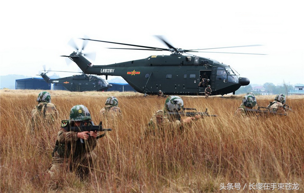 解放军陆航空中突击演练 厉害