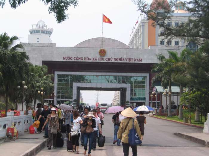 从广西东兴到越南芒街,没有游客想象中那么困难