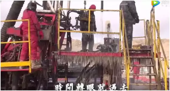 半岛体育app揭秘一线石油工人真实工作环境看了令数亿中国人辛酸(图3)