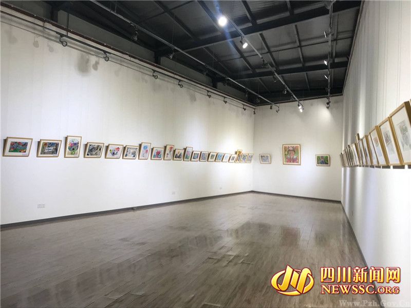 "让世界更美丽——汶川地震十周年国际儿童绘画展"在成都开幕