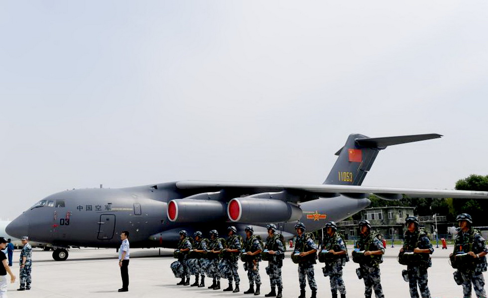 中国空军武器装备亮相长春空军航空开放日