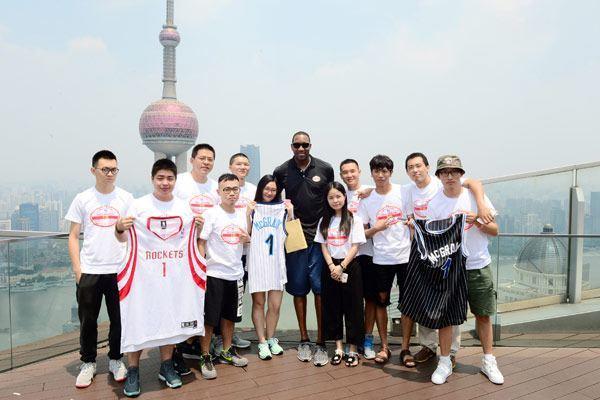 NBA球员在中国：马布里3获CBA总冠军，阿泰斯特却抱得美人归！
