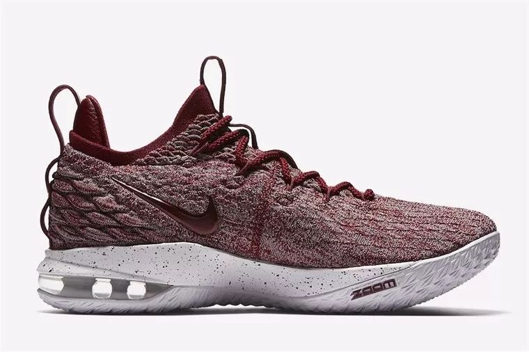 将发售的nike lebron 15 low 新配色,battleknit 鞋面有着象征骑士队