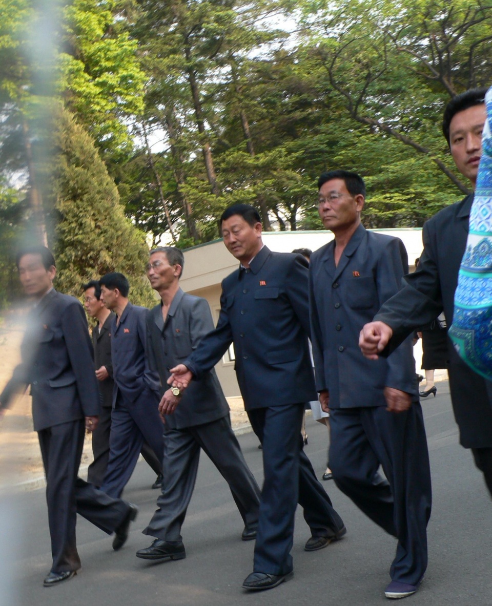 朝鲜女孩找对象,男方工作和学历都很重要