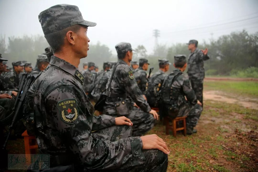 风雨无阻,直击陆军某边防旅指挥员集训现场