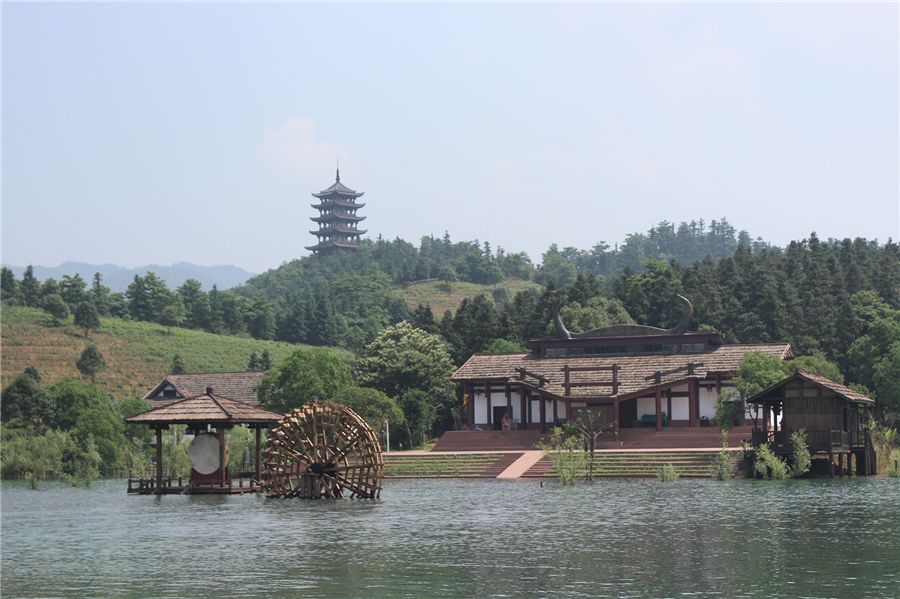 旅游 正文  酒仙湖位于湖南省株洲市攸县酒埠江风景名胜区酒埠江镇的