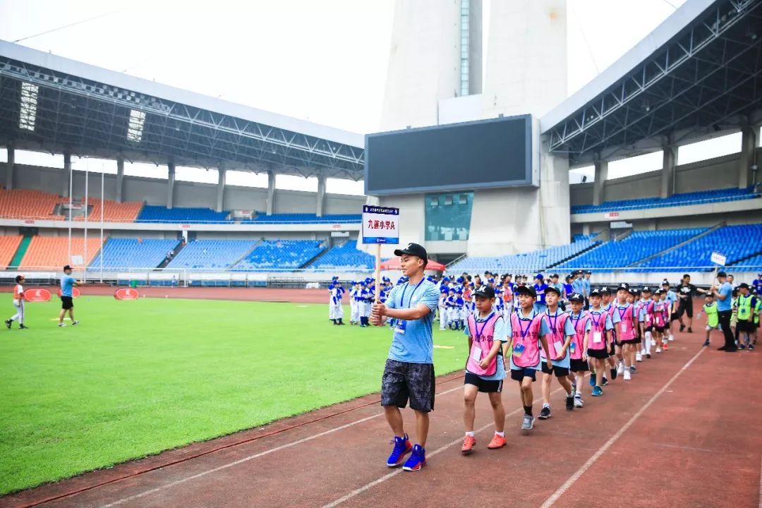 2018首届黄龙魔方校际棒球交流赛圆满落幕！