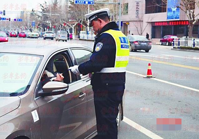 交警提醒：开车忘带驾照别慌，这3种情况下不算无证驾驶！ 雪花新闻 1571