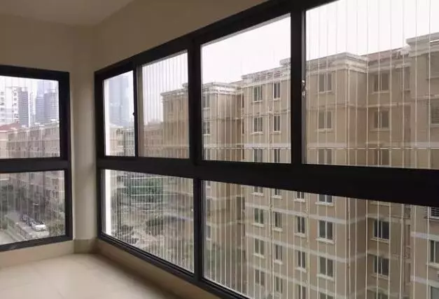 封阳台时隐形防盗窗&不锈钢防盗窗哪个好?