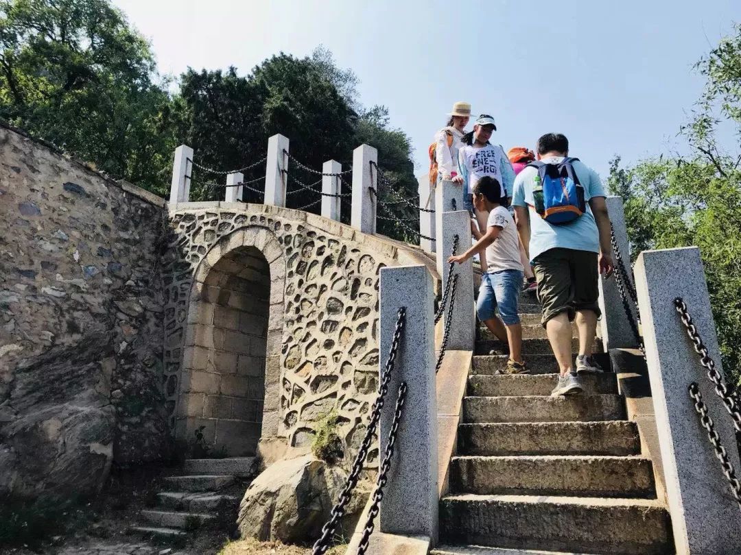 趣游鹫峰,登山赏景,开启海淀健身季!