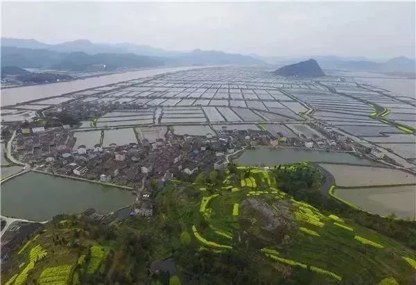 范里镇三门村人口_人口老龄化图片