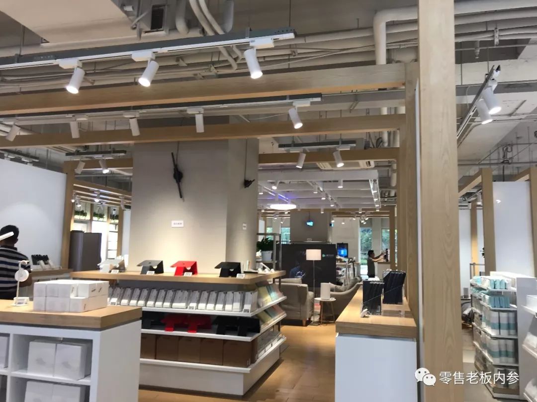 探访小米有品首家旗舰店:超600㎡,主打爆款模式,大量