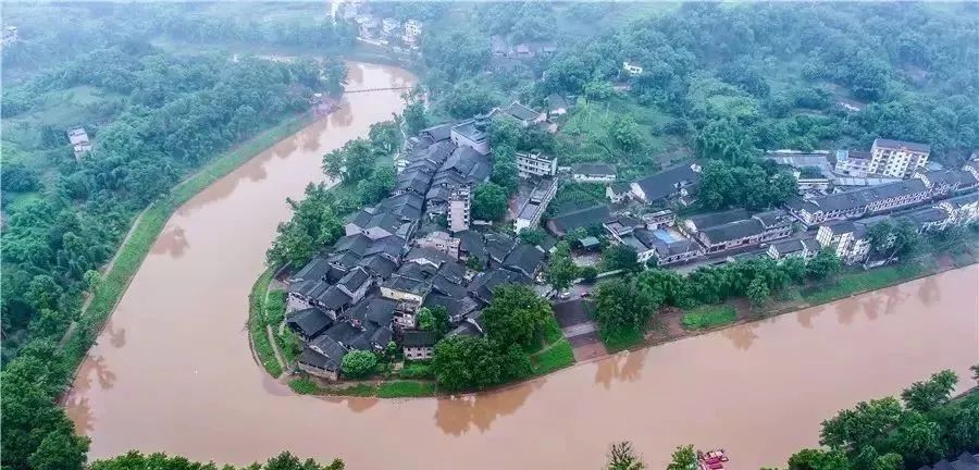 嘉平镇位于江津区南部生态旅游区,是江津区富硒产业最为集中之地.