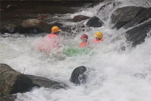 9蜂抢热水河漂流!酷爽一夏~郴州又一个嗨刺激旅游地