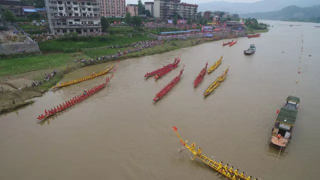 江口镇有多少人口_南江口出现一帮人...(2)