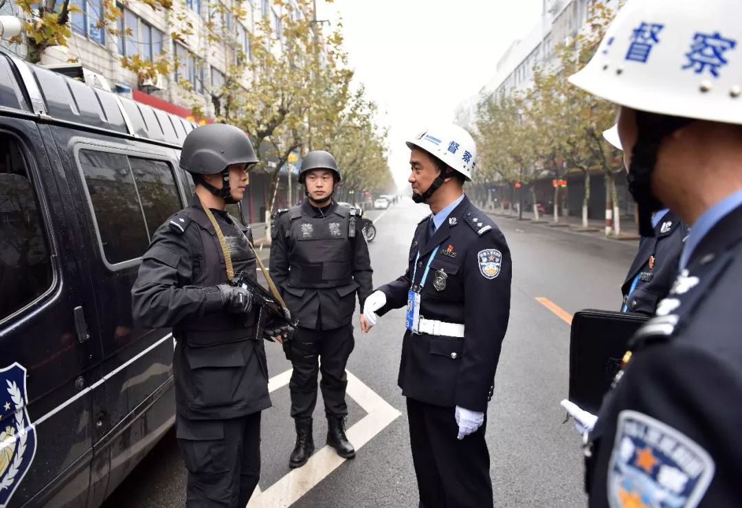 聚焦| 这个警种专门"管"警察!为你揭秘"警中警"