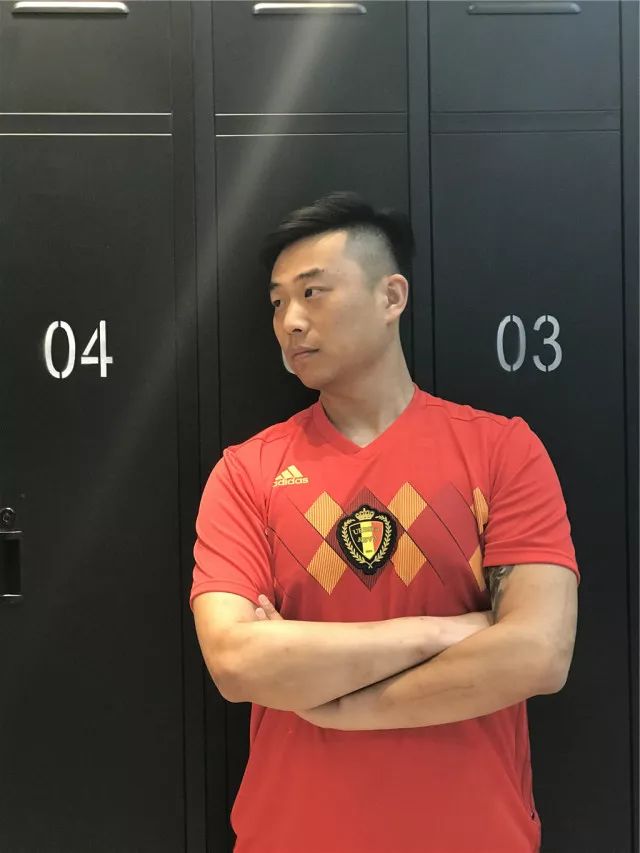 冠军之路 谁与争锋 | adidas球服登店 助力世界杯