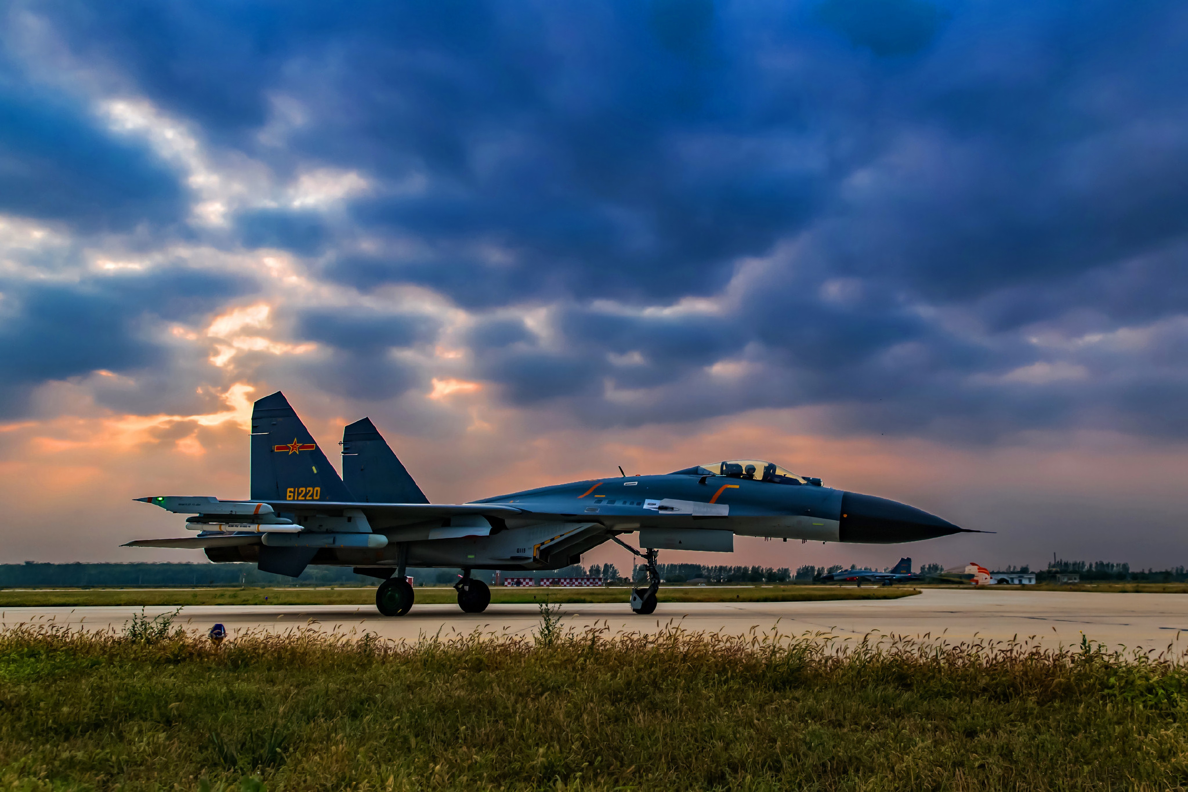 运-7(Y-7)/运-7-100/运-7-500/运 ...- 航空摄影图库(www.aerophotos.com)