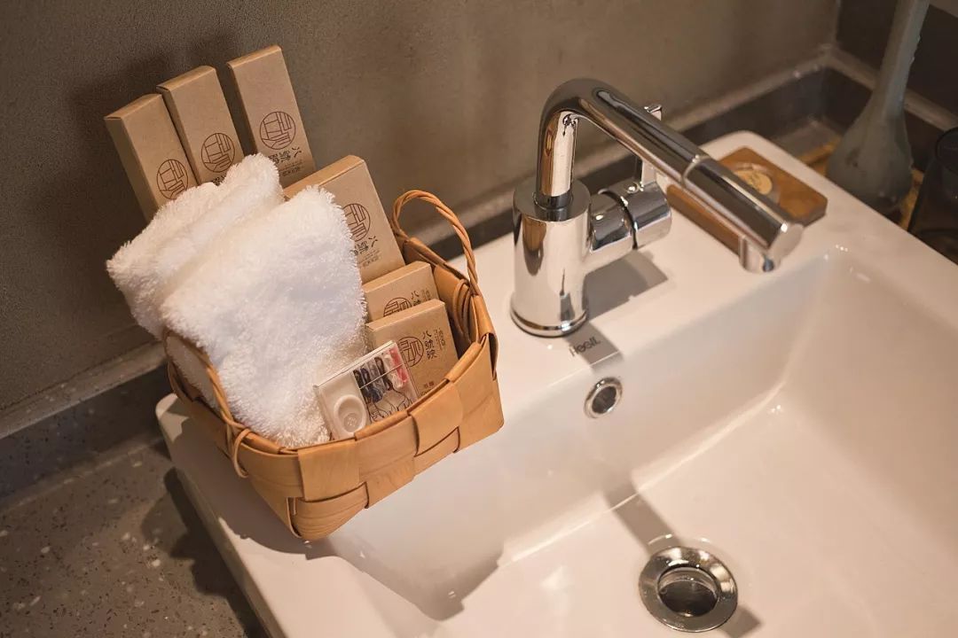 洗浴用品为七件套,也是悉心挑选,五星级酒店标准