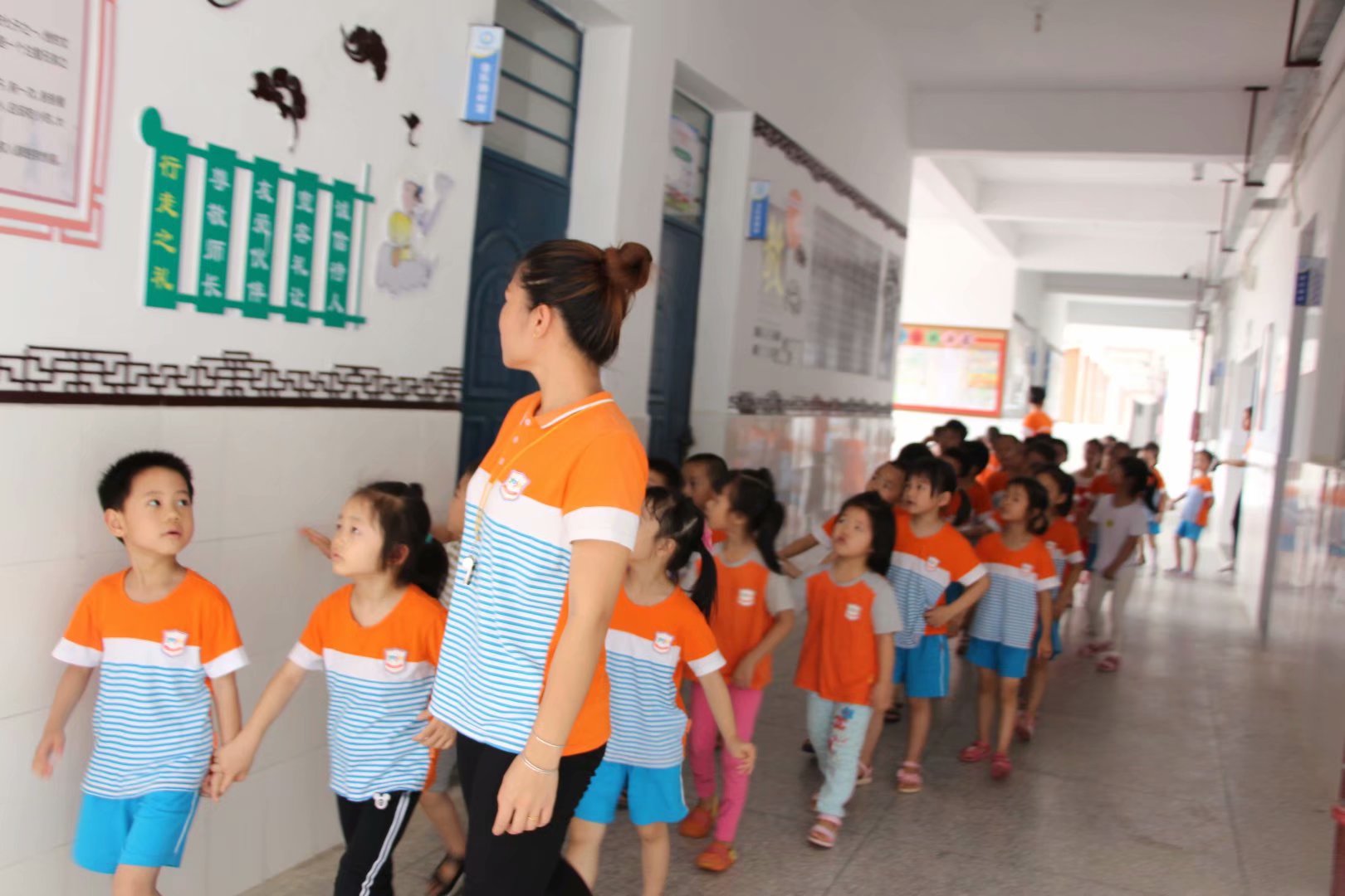 "小学,你好!"——寻乌县石圳幼儿园参观小学活动