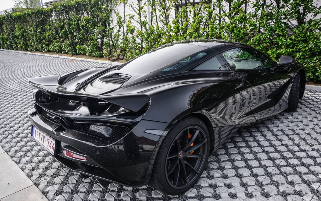 黑武士出没!mclaren 720s