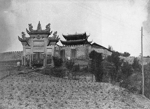 中国的“莫理循”：英国泰晤士报记者拍摄的1894年的重庆