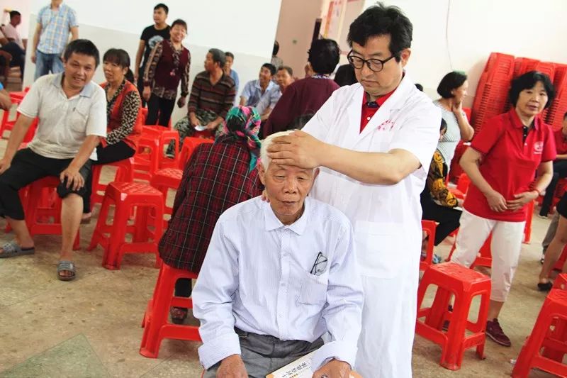 湘域主题活动寻艾之旅湖南省针灸学会湖南艾灸行走进临武楚江镇