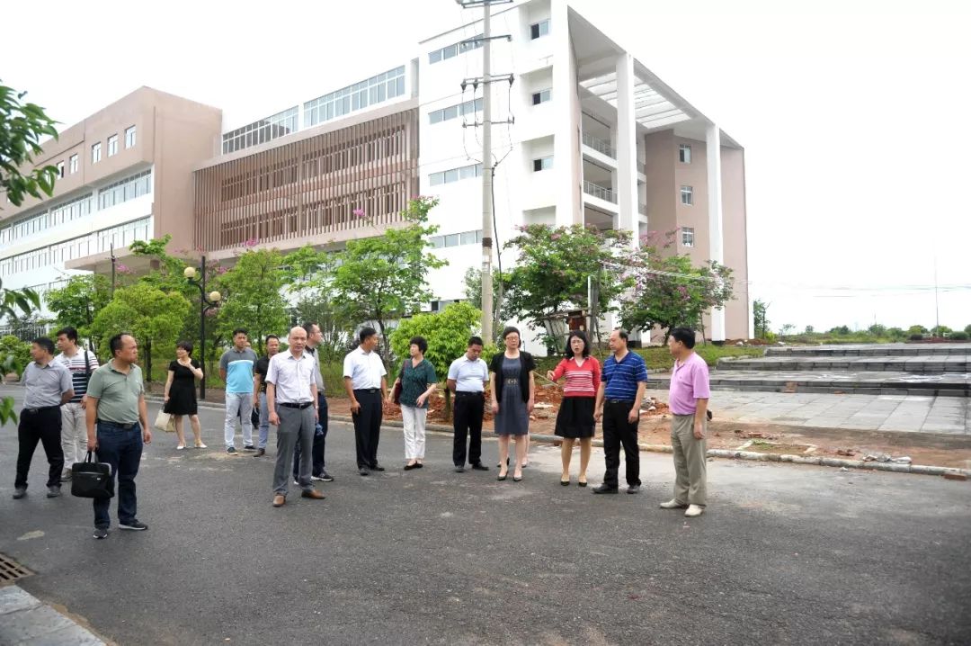 兰燕实地察看桂林卫校雁山校区工程进展