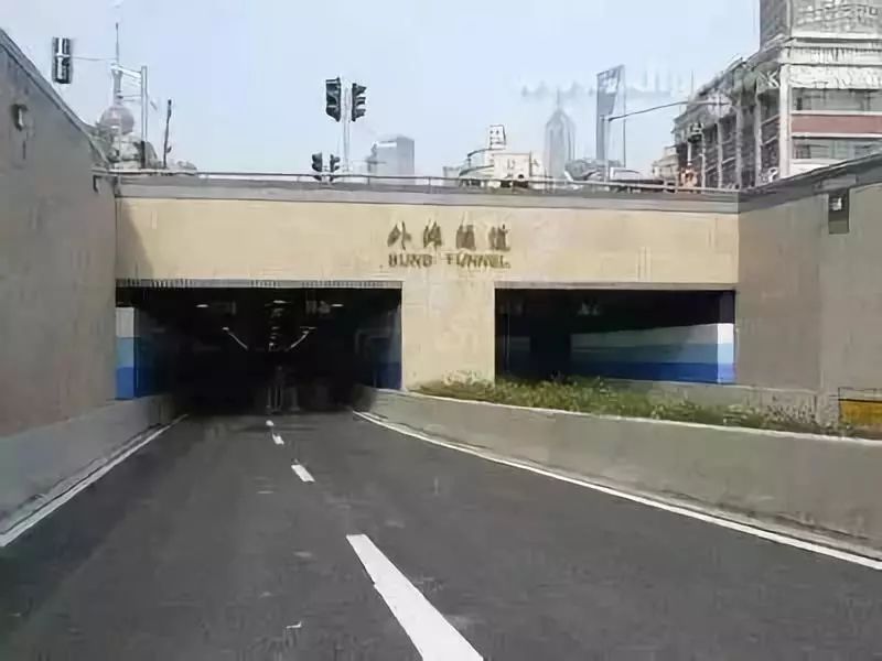 的中国第一条超大直径隧道——上海上中路隧道,以及此后的外滩通道