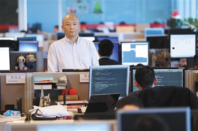 尹卓 46岁,上交所技术有限责任公司技术开发总部业务系统开发部总监.