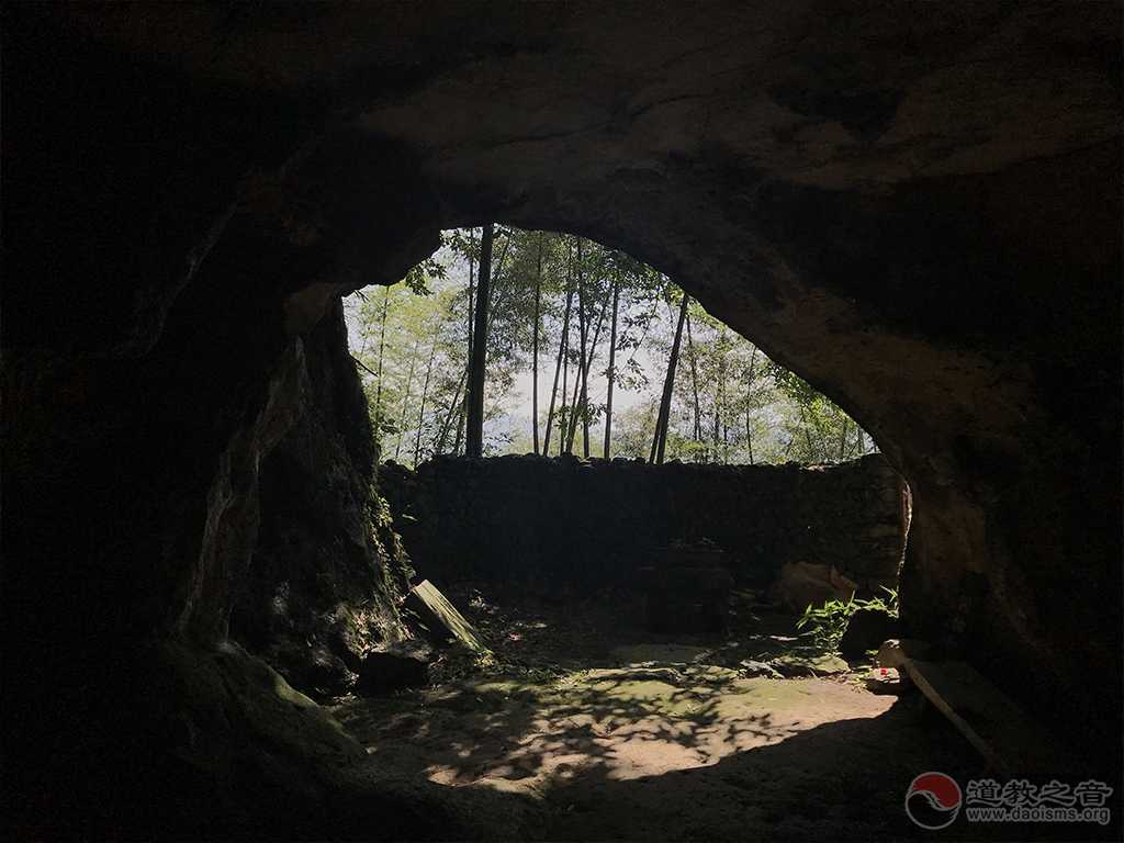 "洞天福地"申遗工作组考察鹰潭市鬼谷洞及龙虎山