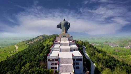 永城芒砀山品尝特制凉茶,着汉服体验包粽子