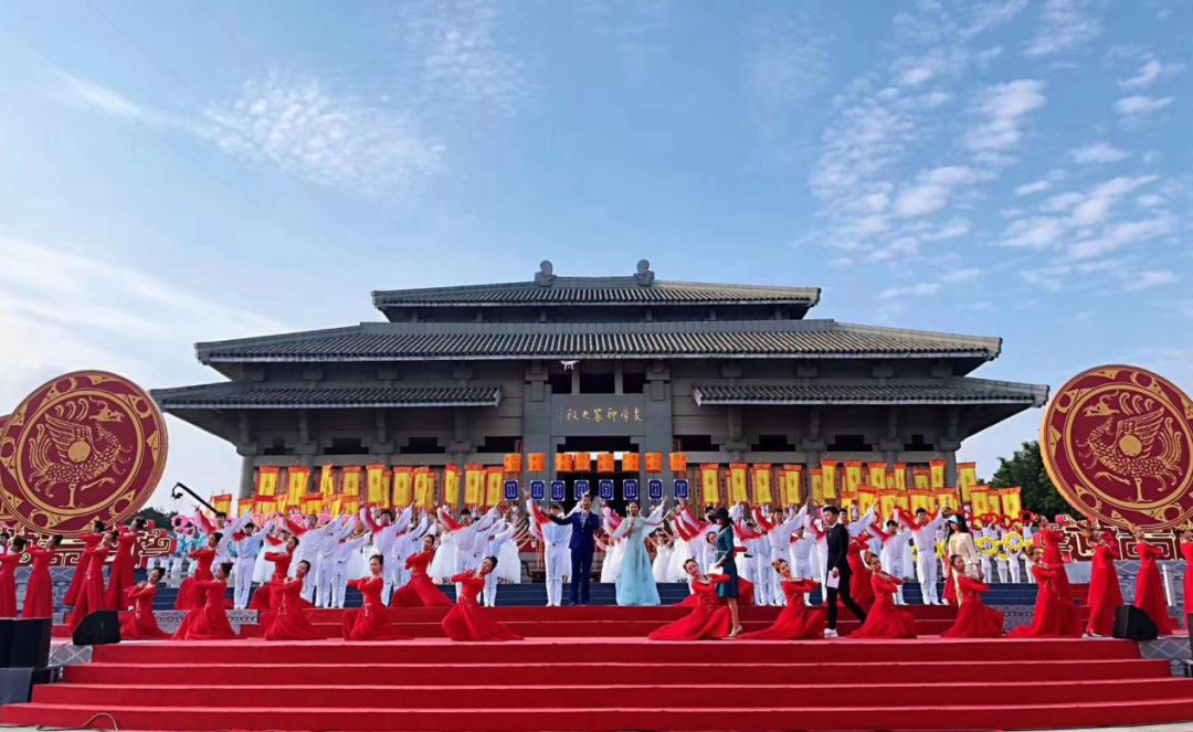 戊戌年世界华人炎帝故里寻根节暨拜谒炎帝神农大典 来自海内外的各界