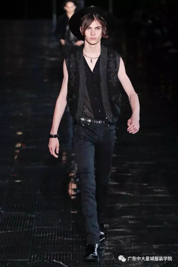 放荡不羁的西部牛仔saintlaurent2019春夏男装秀