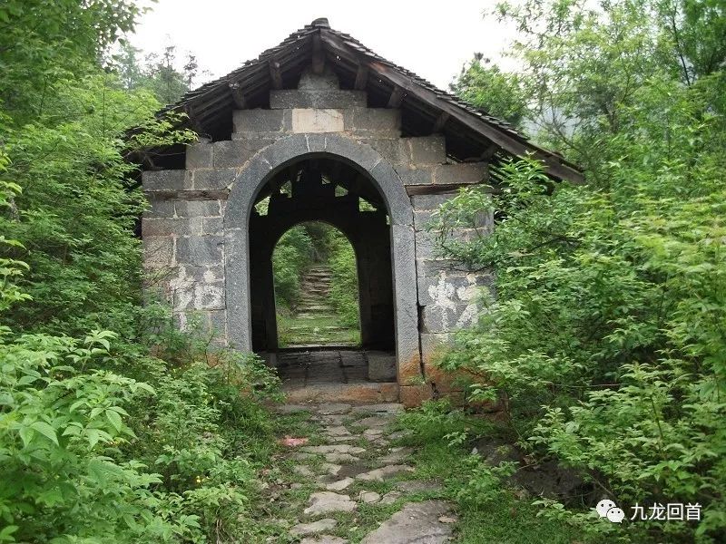 论九龙山风光岩口溶洞的开发价值与隆回旅游发展之概述