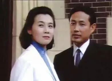 1990年陈道明主演《围城》电视剧