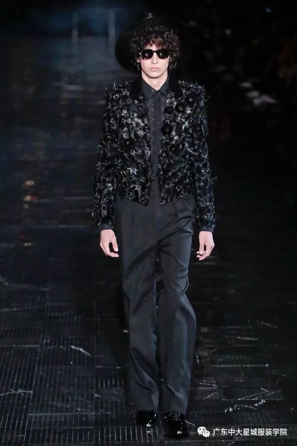 放荡不羁的西部牛仔saintlaurent2019春夏男装秀