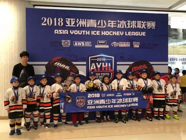 亚军:重庆hockey王子11队