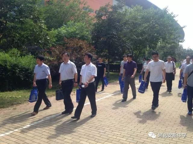 安新中学教师到石家庄二中进行交流学习